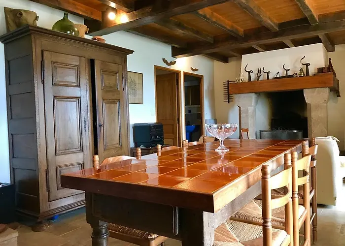 La Petite Maison Des Artistes Сasa de vacaciones Castelnau-Pégayrols