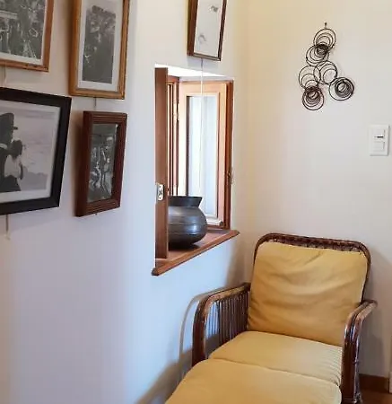 La Petite Maison Des Artistes * Castelnau-Pégayrols